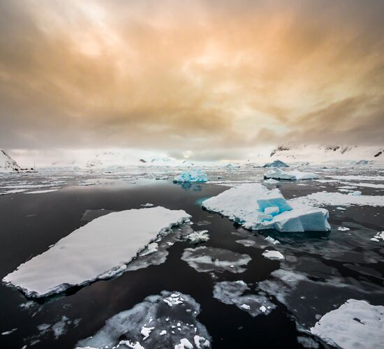 Antarctic Basecamp,  incl. Long Hikes © Antarktis Basecamp